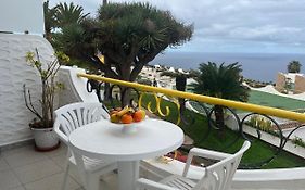 Studio Sea Front View & Pool